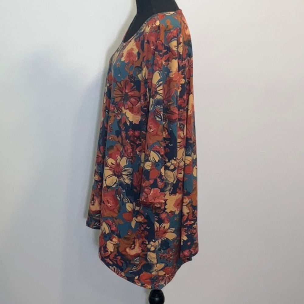 D & Co. Brushed Heavenly Jersey Floral Tunic, NWOT - Picture 5 of 11